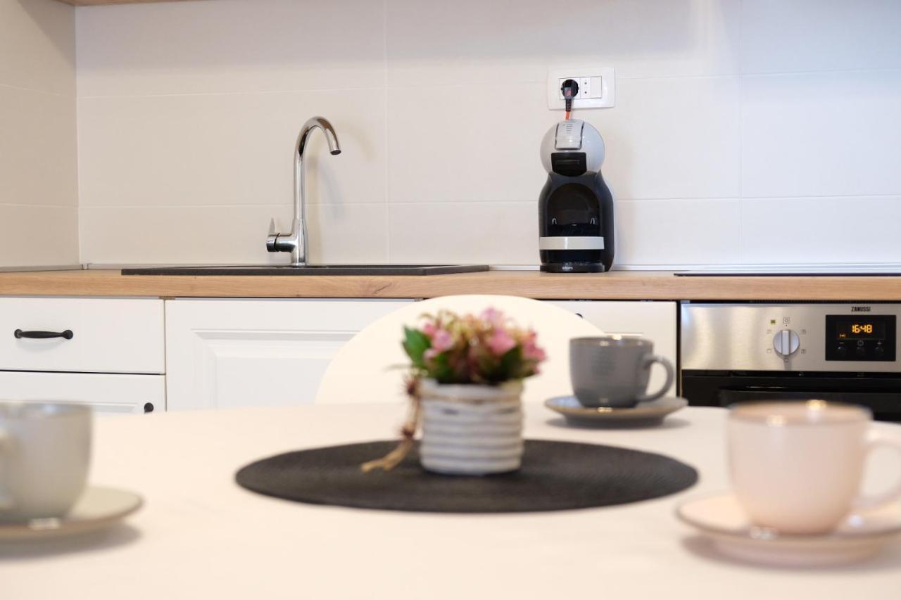 Apartment Smile Solin Eksteriør billede